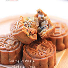 民贺店车提供广东小吃广式五仁月饼 的做法,其包含：主料,辅料,食材,做法等,让您在免费的小吃培训中学习到广式五仁月饼 的烹饪技巧