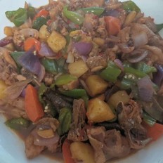 新疆大盘鸡。 ,新疆大盘鸡。 怎么做,家常菜,小吃教程,家常菜,家常菜做法,小吃培训,新疆大盘鸡。 的做法,