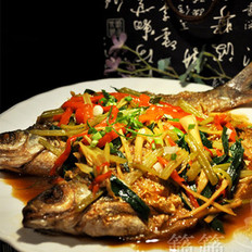 民贺店车提供家常菜暴腌鱼 的做法,其包含：主料,辅料,食材,做法等,让您在免费的小吃培训中学习到暴腌鱼 的烹饪技巧