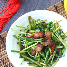 藜蒿炒腊肉 ,藜蒿炒腊肉 怎么做,热菜,小吃教程,家常菜,家常菜做法,小吃培训,藜蒿炒腊肉 的做法,
