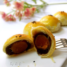 蛋黄酥 ,蛋黄酥 怎么做,甜品点心,小吃教程,家常菜,家常菜做法,小吃培训,蛋黄酥 的做法,
