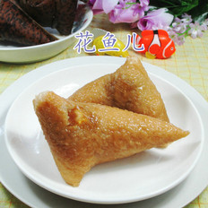 腊肉咸蛋黄糯米粽 ,腊肉咸蛋黄糯米粽 怎么做,甜品点心,小吃教程,家常菜,家常菜做法,小吃培训,腊肉咸蛋黄糯米粽 的做法,