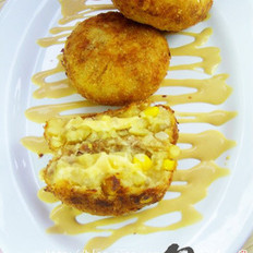 日式夹心可乐饼 ,日式夹心可乐饼 怎么做,日本料理,小吃教程,家常菜,家常菜做法,小吃培训,日式夹心可乐饼 的做法,
