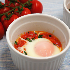 法式小盅蛋配番茄 ,法式小盅蛋配番茄 怎么做,法国菜,小吃教程,家常菜,家常菜做法,小吃培训,法式小盅蛋配番茄 的做法,