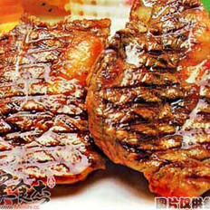 民贺店车提供澳大利亚菜扒澳洲牛柳 的做法,其包含：主料,辅料,食材,做法等,让您在免费的小吃培训中学习到扒澳洲牛柳 的烹饪技巧